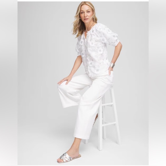 NWT Chico's Applique Blouse Top Size 0(US 4 )White Embroidered Floral  Boho - Picture 2 of 15